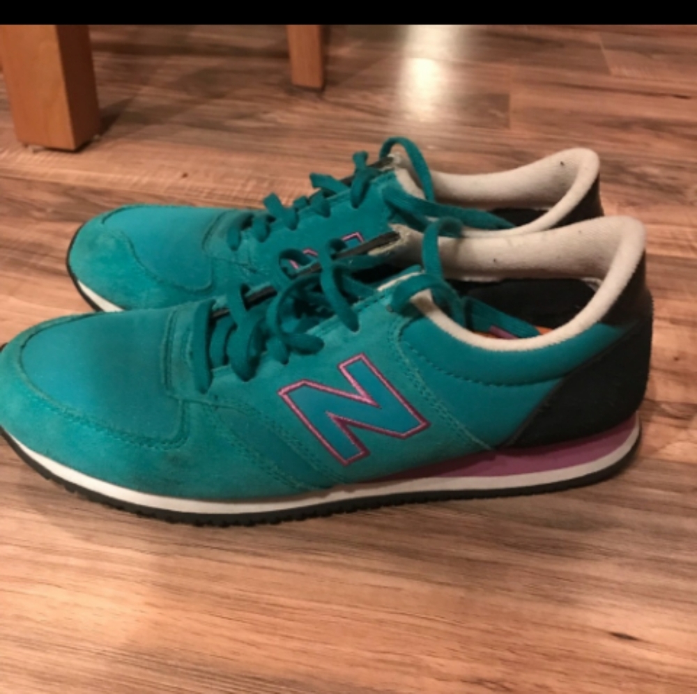Women’s New Balance 420